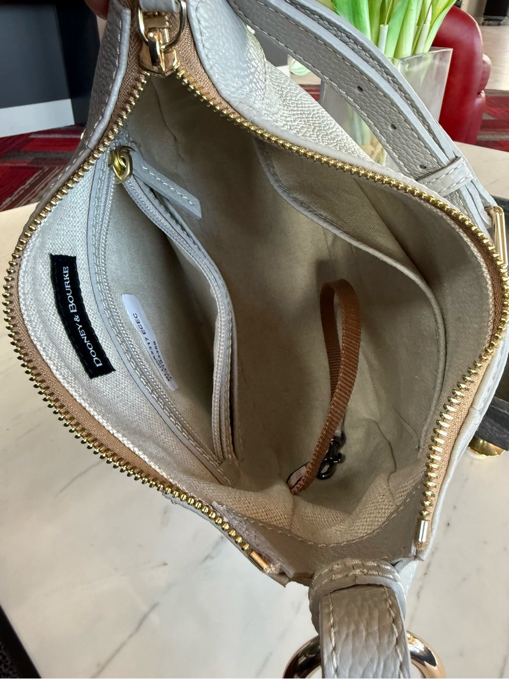 New Dooney & Bourke Lucca Leather Crossbody - Picture 14 of 16